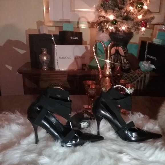 Gucci black leather pump with wrap around - Picture 3 of 7